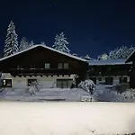 Haus Alice Πανσιόν 4*