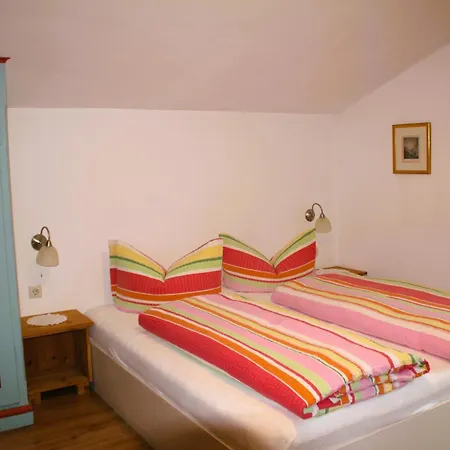 Гостьовий будинок Haus Alice 4*